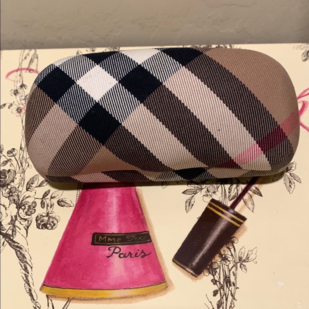 Burberry Plaid Sunglasses Case